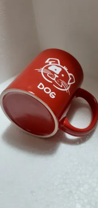 Tazza rossa con cane DOG