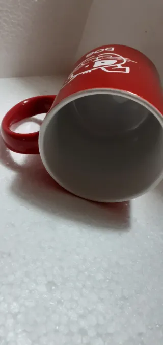 Tazza rossa con cane DOG
