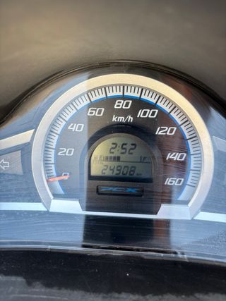 Honda PCX 125cc Moto Scooter Negra/Gris  Año 2017