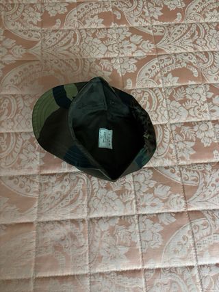 Cappellino mimetico verde