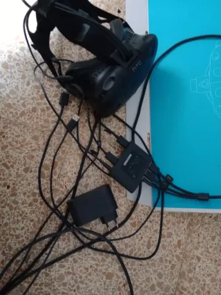 HTC Vive VR Casco Gen 1 + Link Box