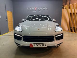 Porsche Cayenne -