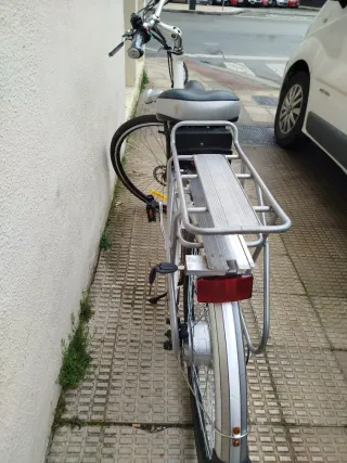Bicicleta Eléctrica Blanca