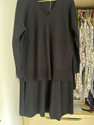 Conjunto ESCORPION Negro Talla grande Falda jersey