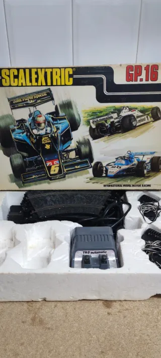 Scalextric: circuito GP16