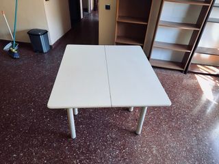 Mesa de cocina extensible con cajón