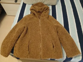 Abrigo marrón de peluche