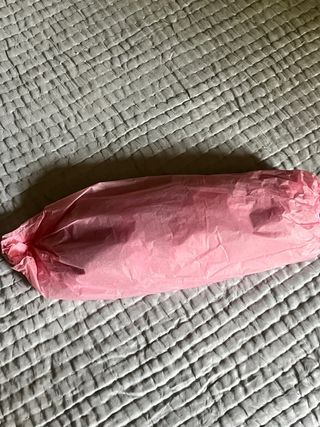 Cinturón elástico con flores y plumas