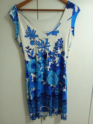 Vestido Desigual Estampado Talla S