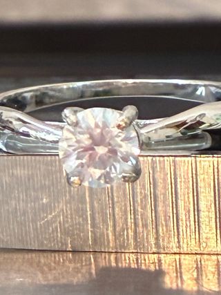 Anillo Oro 18k Diamante 0.65ct VS1/E