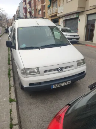 Citroen Jumpy 2003. Motor roto.