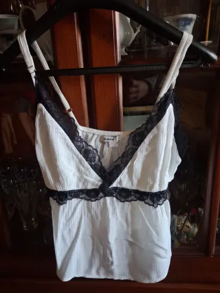 Top encaje blanco y negro Subdued Talla S