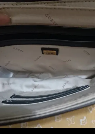 Borsa tracolla Guess Hensely marrone e oro