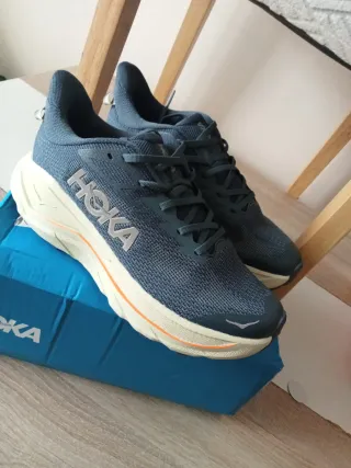 Zapatillas Hoka Azul y Beige