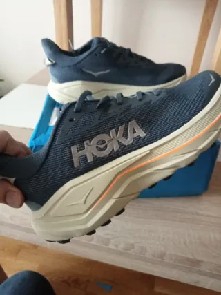 Zapatillas Hoka Azul y Beige