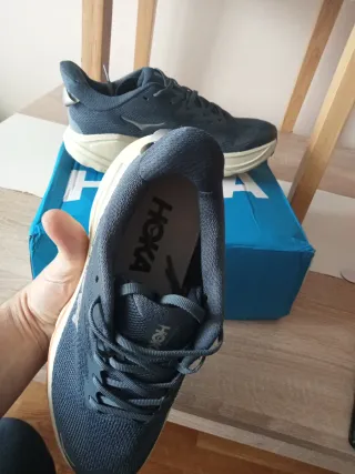 Zapatillas Hoka Azul y Beige