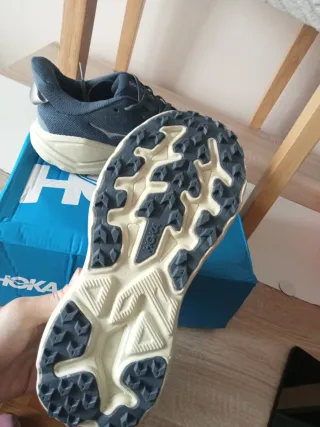 Zapatillas Hoka Azul y Beige