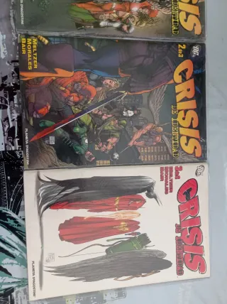 Crisis infinita + crisis de identidad