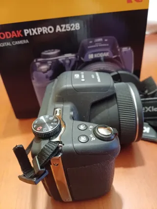 Cámara Kodak Pixpro AZ528 muy cuidada