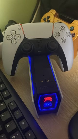 Base de carga para mandos PS5