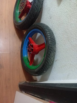 Ruedas Rieju RS2 adaptadas para Senda