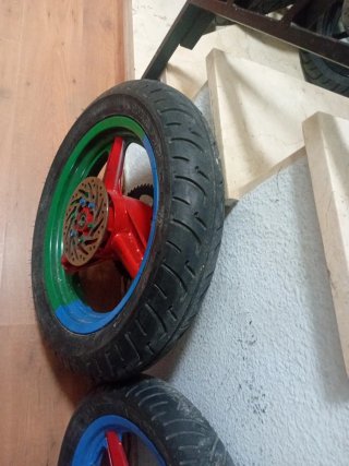 Ruedas Rieju RS2 adaptadas para Senda