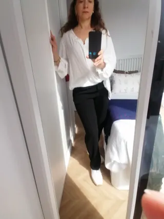 Camisa blanca XL con volantes