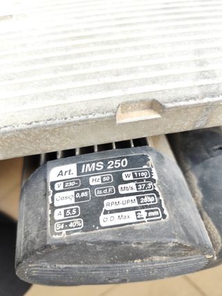 Sierra circular eléctrica para madera