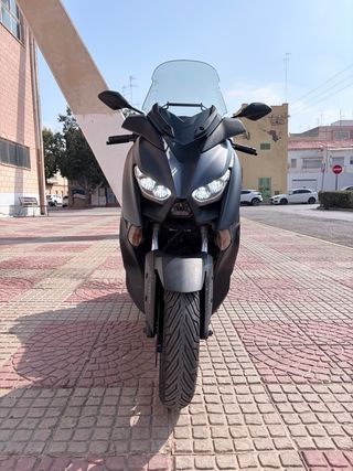 Yamaha T-MAX 300 MAX SCOOTER