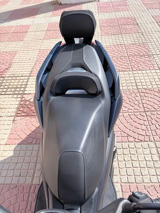 Yamaha T-MAX 300 MAX SCOOTER