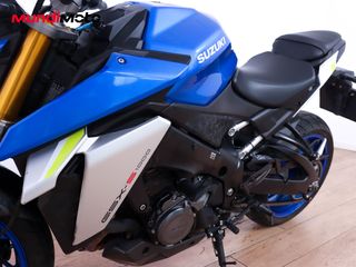 SUZUKI GSX-S 1000