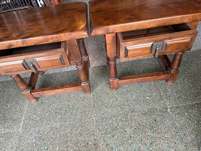 2 Mesitas de Noche Rústicas Madera