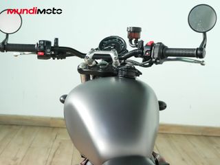 TRIUMPH SPEED TWIN 900