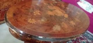 Tavolino da salotto intarsiato floreale