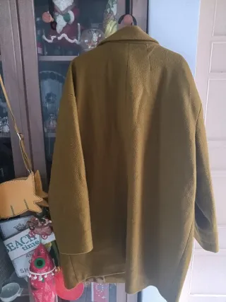 Abrigo Kiabi verde oliva