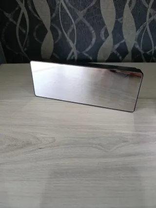 Reloj despertador digital espejo