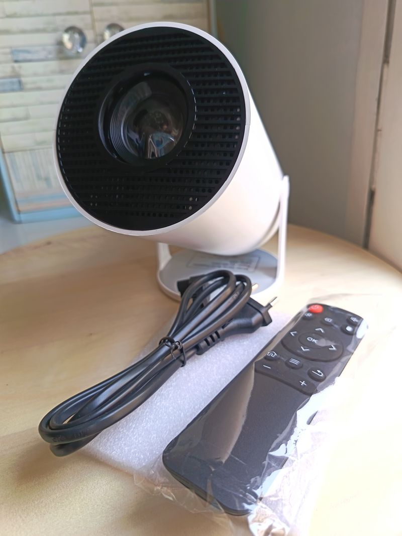 Mini proyector portátil HY300 afbeelding 2