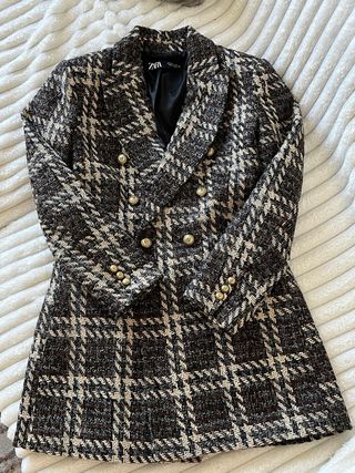 Blazer Zara Tweed Entallado Botones Dorados