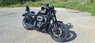 Harley Davidson Sportster Roadster 1200XL Negra