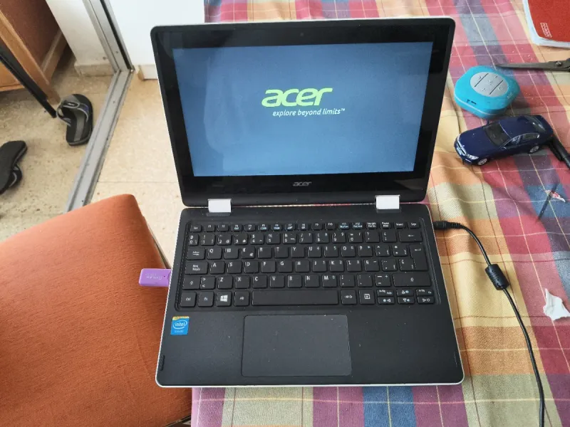 Portátil Acer R3 Windows 10