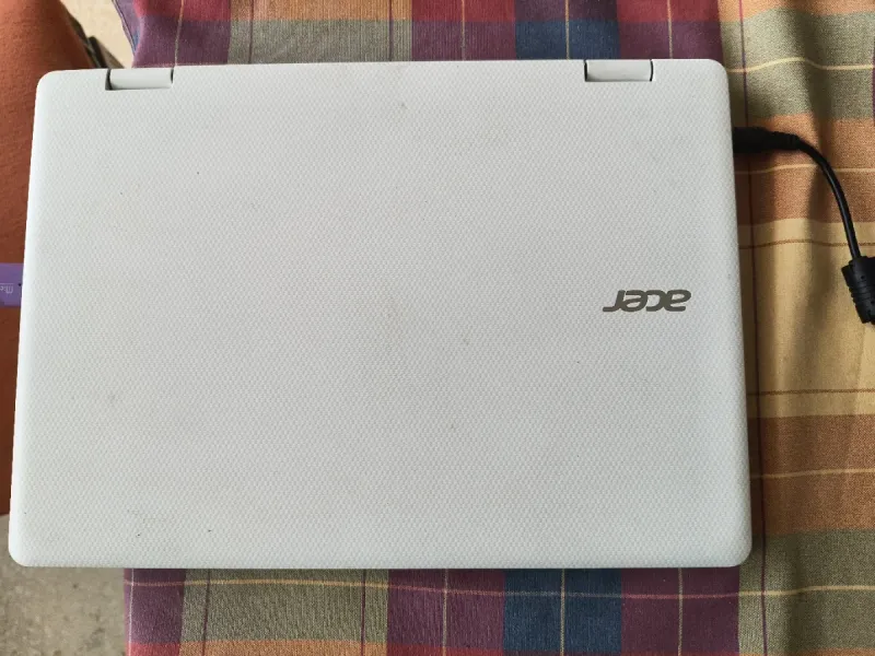 Portátil Acer R3 Windows 10 afbeelding 2