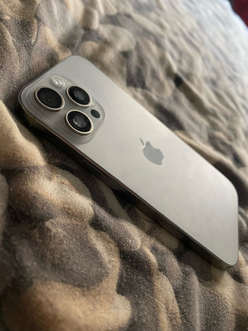 iPhone 16 Pro Max