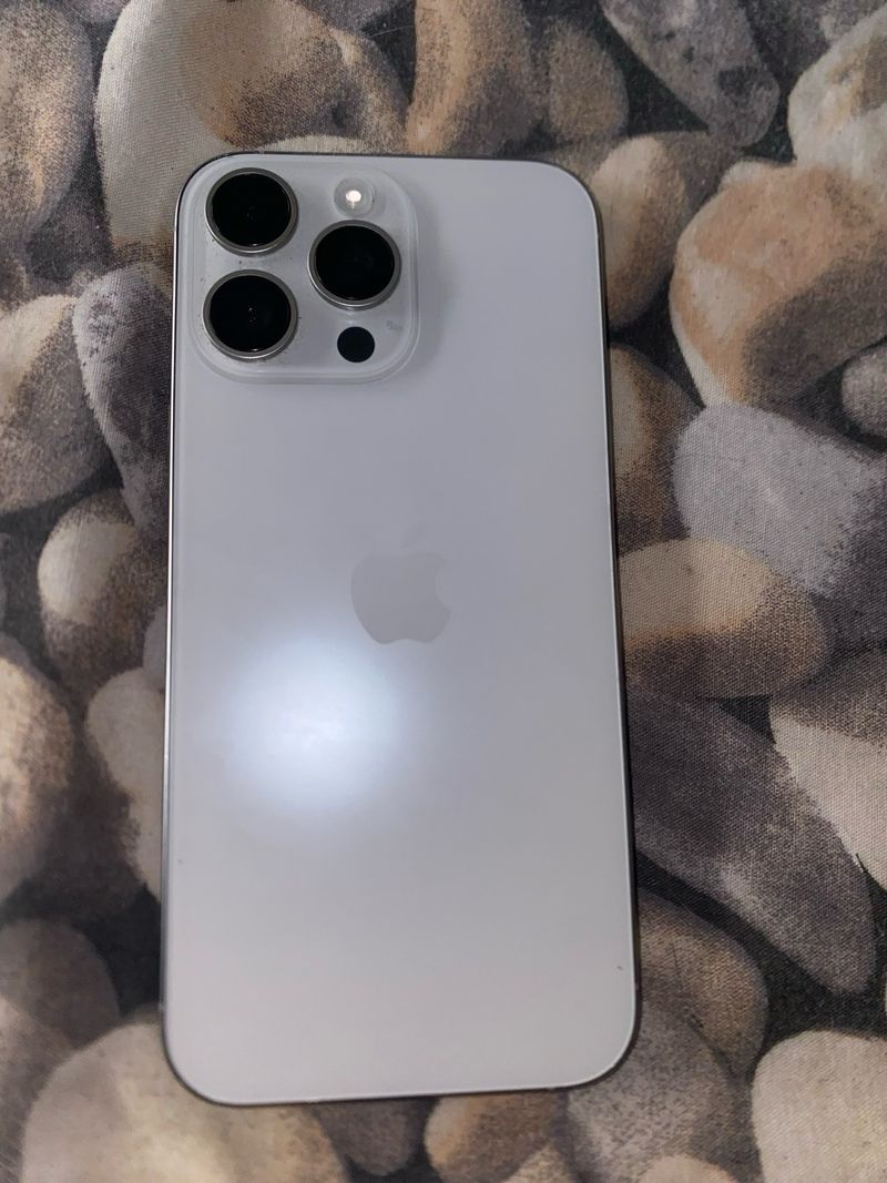 iPhone 16 Pro Max afbeelding 4