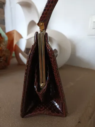 Bolso piel serpiente marrón y dorado