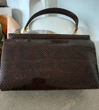 Bolso piel serpiente marrón y dorado