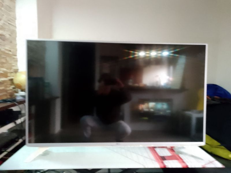 Televisor Blanco