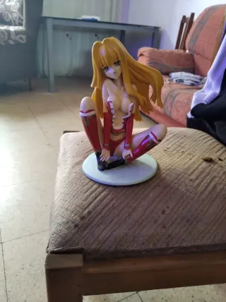 Figura Anime Chica Rubia
