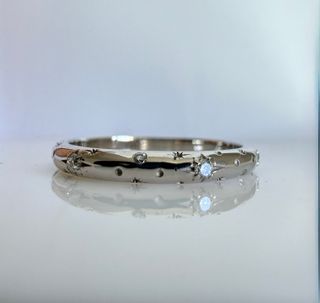 Anillo Oro 14K Diamantes Estrellas