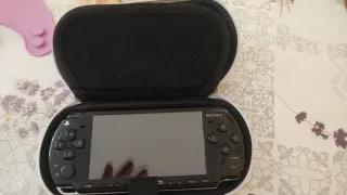 Sony PSP 2024 Nero + Custodia e Accessori