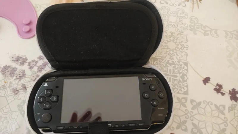 Sony PSP 2024 Negra + Funda y Accesorios afbeelding 10